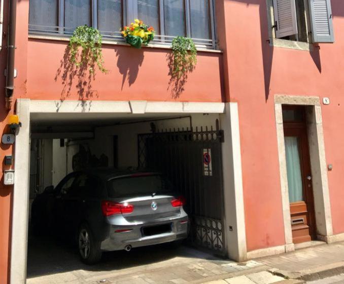 Che Piacere! Udine In Centro Col Posto Auto Apartment Exterior photo